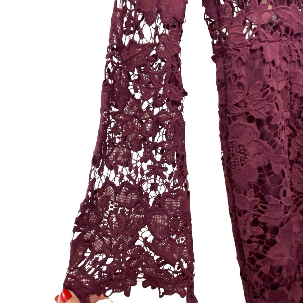 L'Atiste Crochet Lace Sheath Dress M Purple Lined Scallop Edges Bell Sleeves NEW - Picture 4 of 7